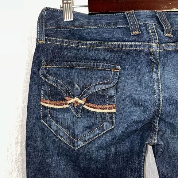 Lucky Brand 2/26 Lola Boot Cut Dark Wash Embroidered Back Pockets Jeans - Picture 12 of 17